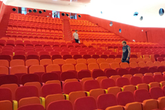 KONGRESSHALLE UND AUDITORIUM IN PLASENCIA • Spanien