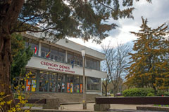 CSENGEY DÉNES KULTURÁLIS KÖZPONT • PAKS • UNGARN