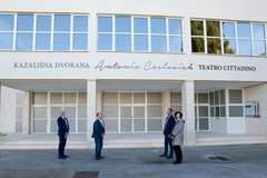 KAZALIŠNA DVORANA „ANTONIO COSLOVICH“ THEATER CITTADINO • Umag • Kroatien