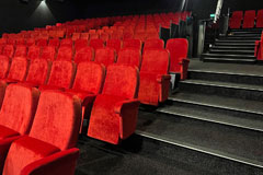 LES 400 COUPS SALLE 5 • ANGERS • FRANKREICH