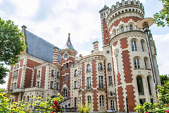 LYCÉE INTERNATIONAL DE SAINT-GERMAIN-EN-LAYE • LAYE • FRANKREICH