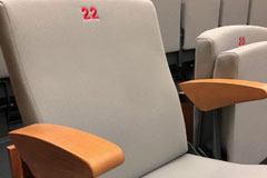 SALLE POLYVALENTE COMMUNE • GRATENTOUR • FRANKREICH