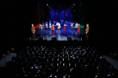 SICHERE KULTURVERANSTALTUNGEN mit der Trennwand MAMPARA SHELL