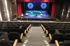 SICHERE KULTURVERANSTALTUNGEN mit der Trennwand MAMPARA SHELL